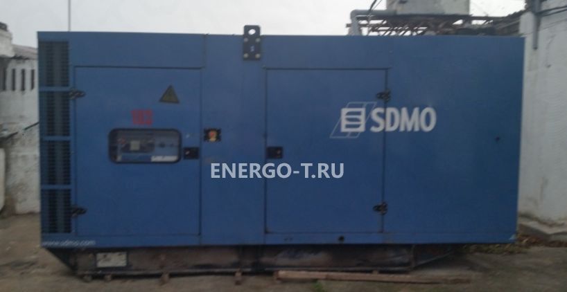 Дизельный генератор SDMO v330 в кожухе